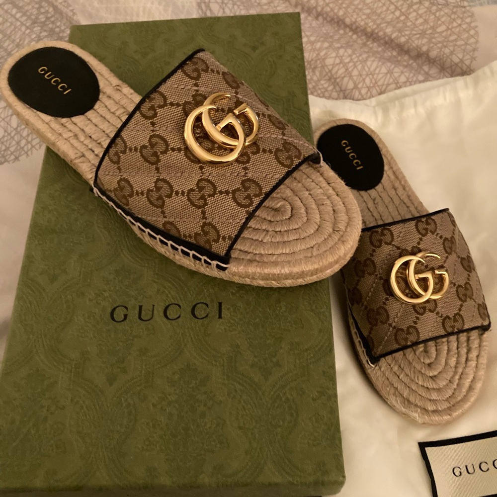 Gucci espadrille slides